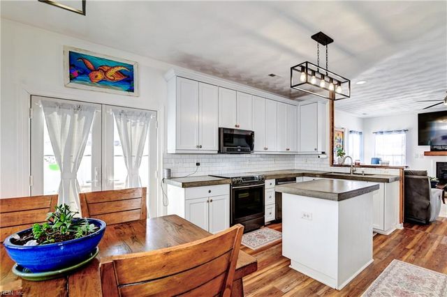 833 Cabrini PL, Virginia Beach, VA 23464