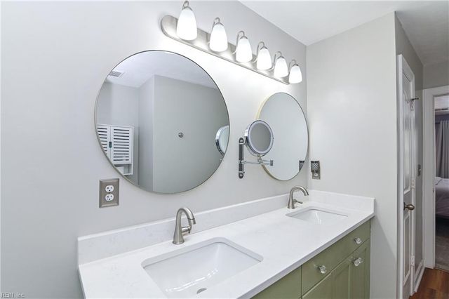 833 Cabrini PL, Virginia Beach, VA 23464