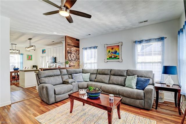 833 Cabrini PL, Virginia Beach, VA 23464