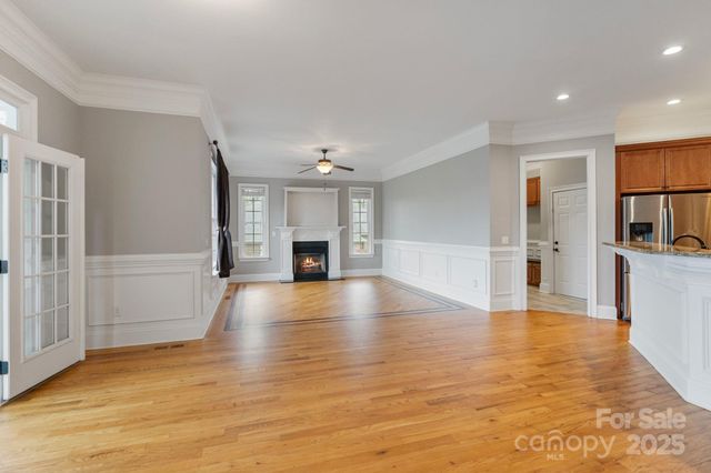 116 Whispering Cove Court, Mooresville, NC 28117