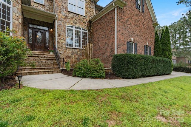116 Whispering Cove Court, Mooresville, NC 28117
