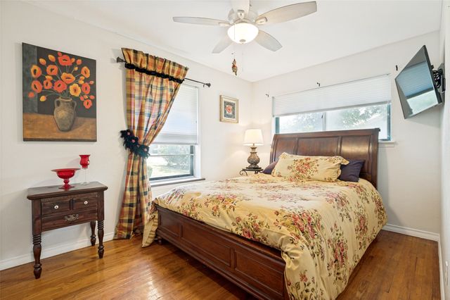 237 Southwood Drive, Lancaster, TX 75146
