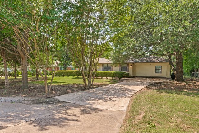 237 Southwood Drive, Lancaster, TX 75146