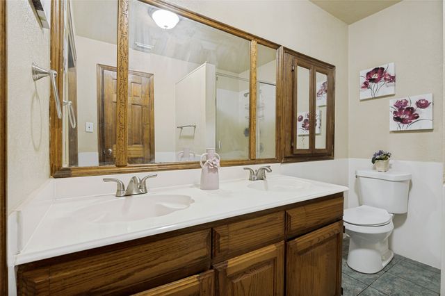 237 Southwood Drive, Lancaster, TX 75146