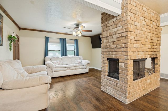 237 Southwood Drive, Lancaster, TX 75146