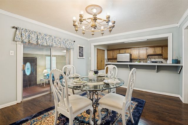 237 Southwood Drive, Lancaster, TX 75146