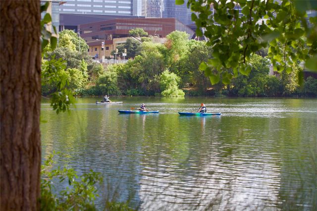 84 E East Ave 2010, Austin, TX 78701