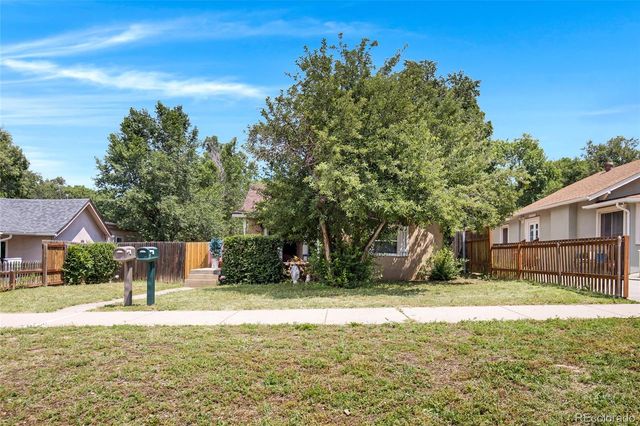 944 E Moreno Avenue A & B, Colorado Springs, CO 80903