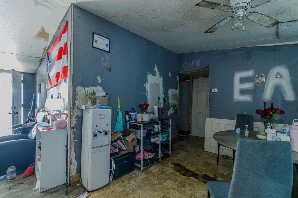 Image 16 of property listing at 521 SE 129TH TERRACE, Silver Springs, FL 34488