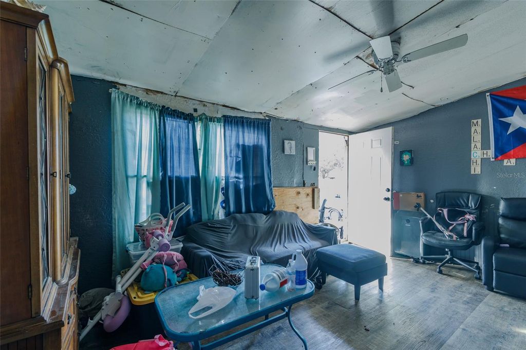 Image 21 of property listing at 521 SE 129TH TERRACE, Silver Springs, FL 34488