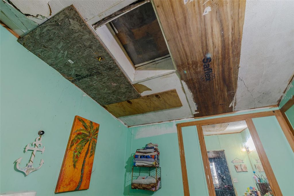 Image 30 of property listing at 521 SE 129TH TERRACE, Silver Springs, FL 34488