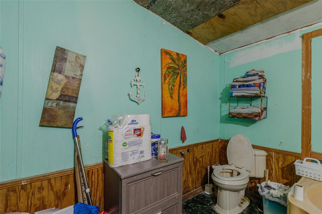 Image 31 of property listing at 521 SE 129TH TERRACE, Silver Springs, FL 34488