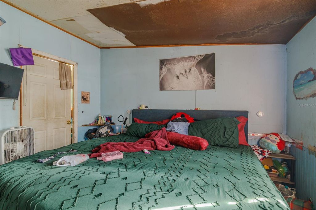 Image 35 of property listing at 521 SE 129TH TERRACE, Silver Springs, FL 34488