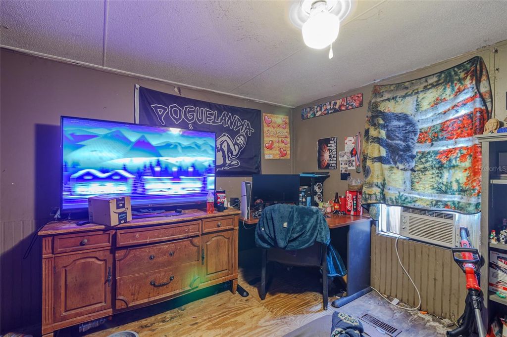 Image 38 of property listing at 521 SE 129TH TERRACE, Silver Springs, FL 34488