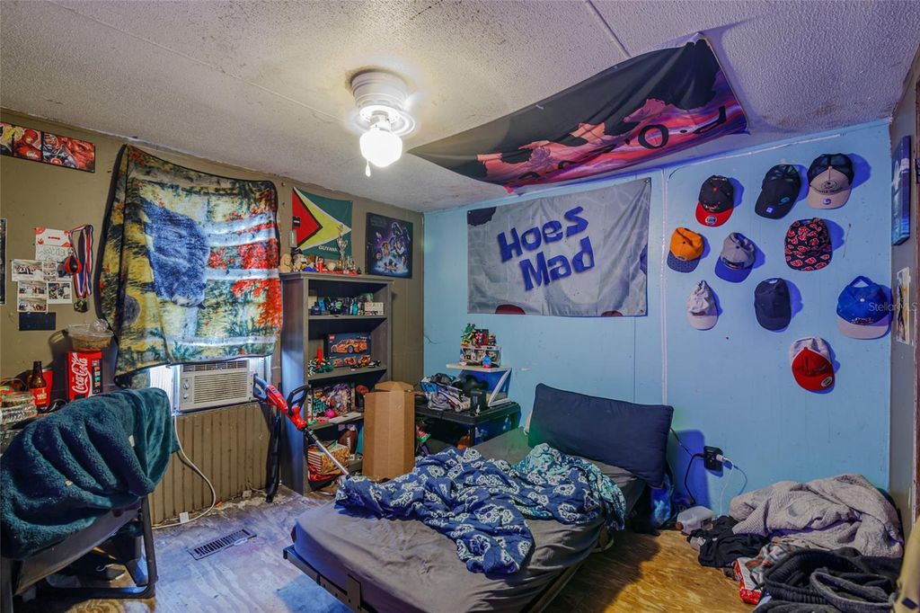 Image 39 of property listing at 521 SE 129TH TERRACE, Silver Springs, FL 34488