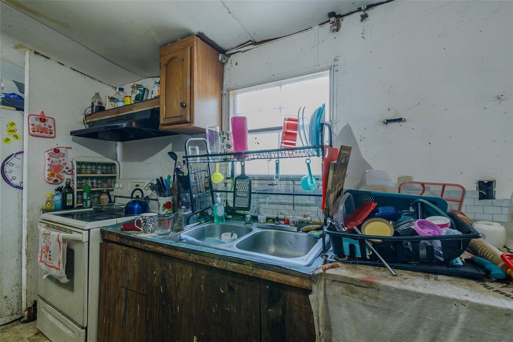 Image 40 of property listing at 521 SE 129TH TERRACE, Silver Springs, FL 34488