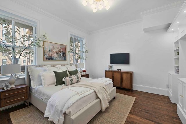 428 W 23rd St Apt 4D, New York City, NY 10011