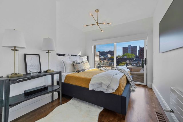 428 W 23rd St Apt 4D, New York City, NY 10011