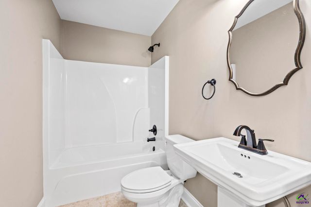 454 Eli Way, Byron, GA 31008