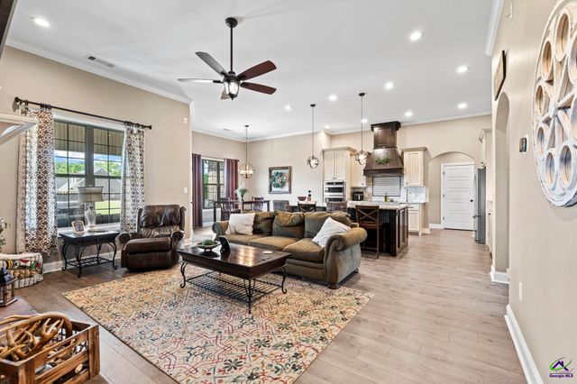 454 Eli Way, Byron, GA 31008