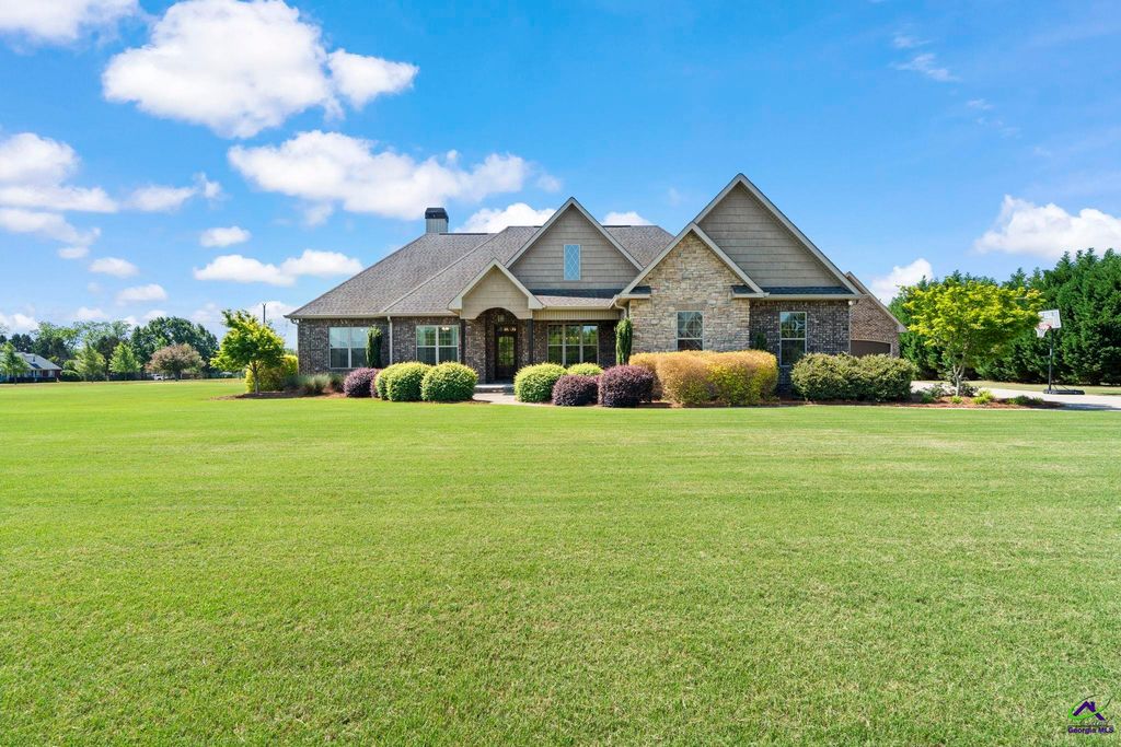 454 Eli Way, Byron, GA 31008