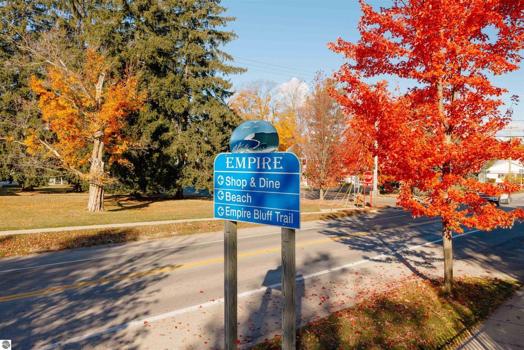 Image 11 of property listing at 11801 S Lacore Road, Empire, MI 49630