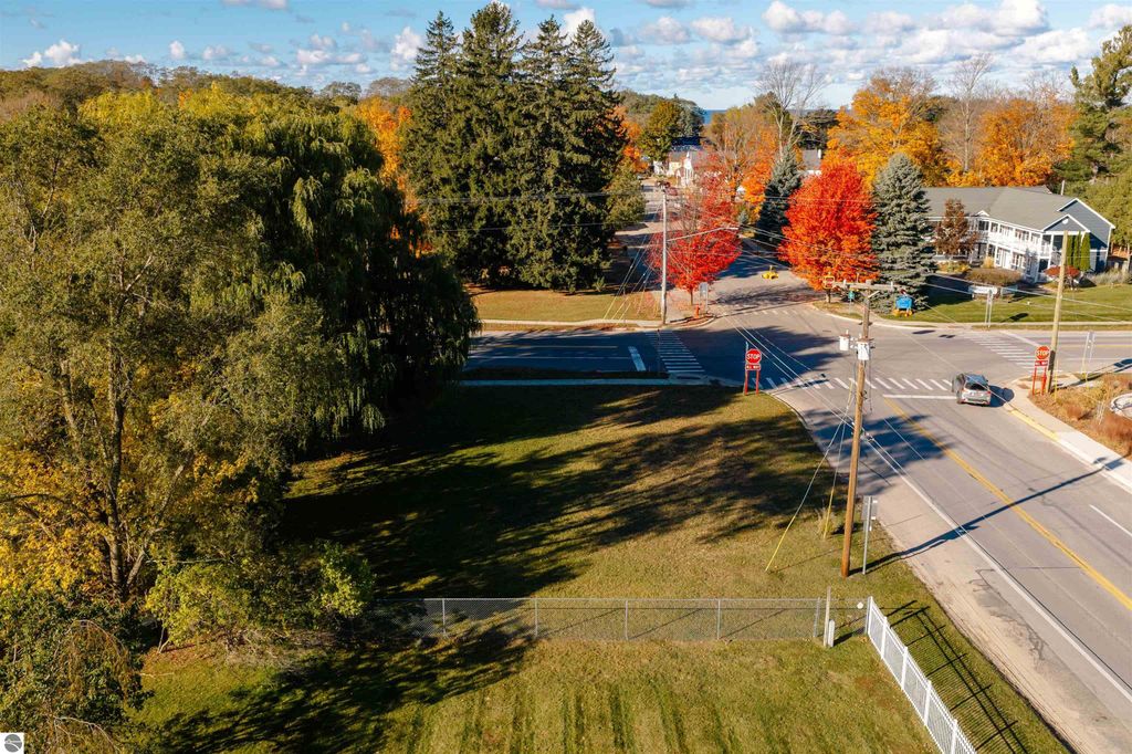 Image 12 of property listing at 11801 S Lacore Road, Empire, MI 49630