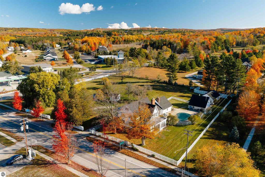 Image 16 of property listing at 11801 S Lacore Road, Empire, MI 49630