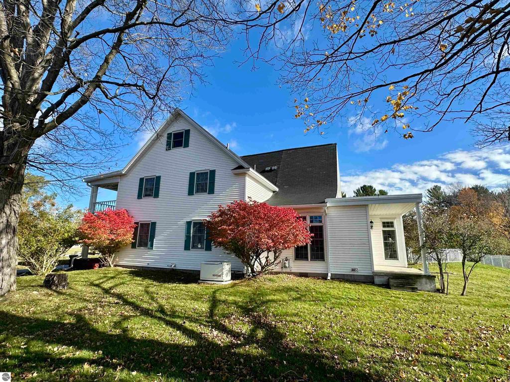 Image 17 of property listing at 11801 S Lacore Road, Empire, MI 49630