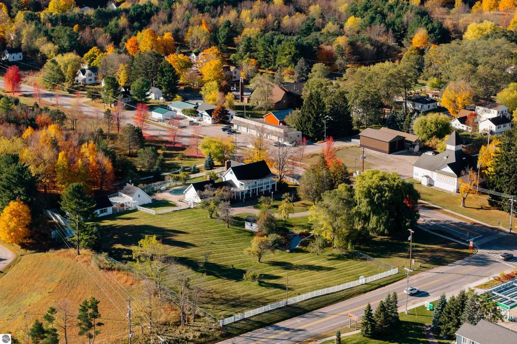 Image 9 of property listing at 11801 S Lacore Road, Empire, MI 49630