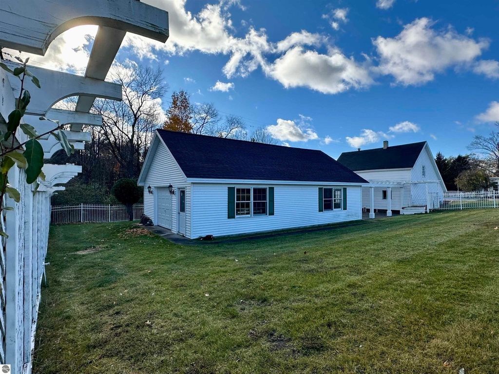 Image 90 of property listing at 11801 S Lacore Road, Empire, MI 49630