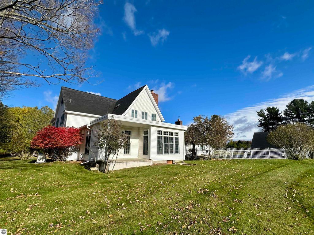 Image 94 of property listing at 11801 S Lacore Road, Empire, MI 49630