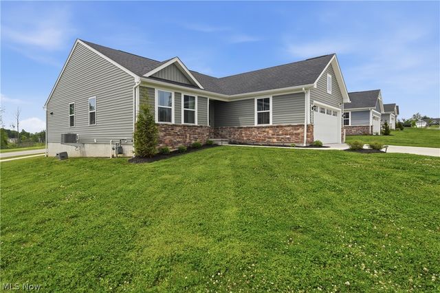 1082 Bookman Avenue, Akron, OH 44312