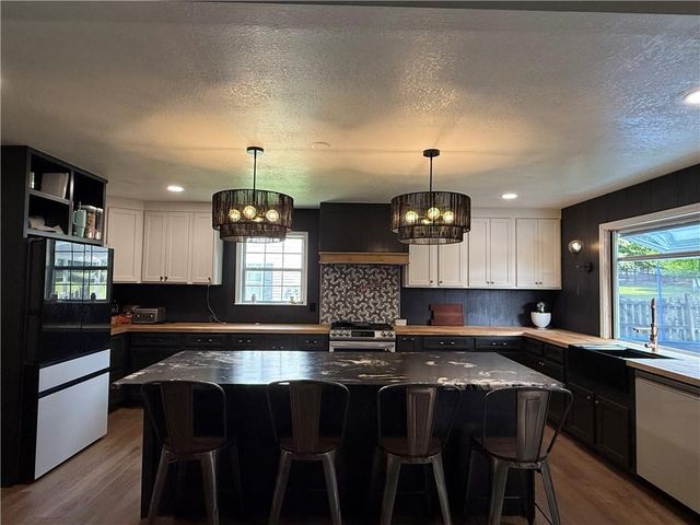 169 Cathy Lane NE, Calhoun, GA 30701