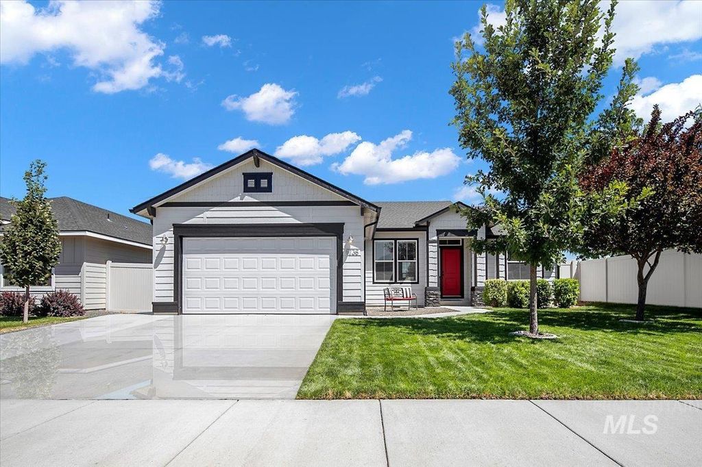 6736 S Donaway, Meridian, ID 83642