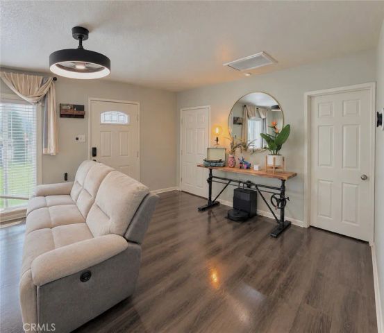 3898 N Mountain View, San Bernardino, CA 92405