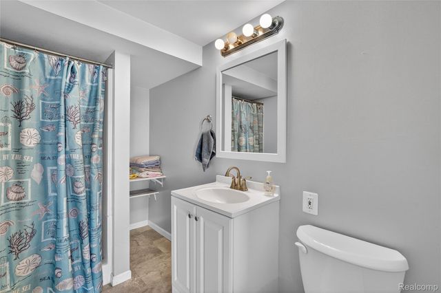 4199 Sheraton Drive, Flint, MI 48532