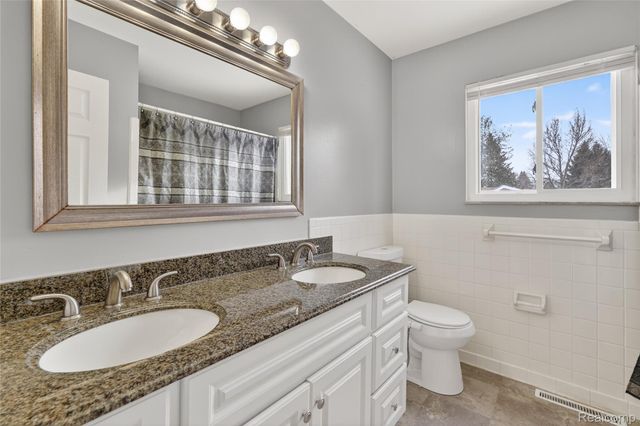 4199 Sheraton Drive, Flint, MI 48532