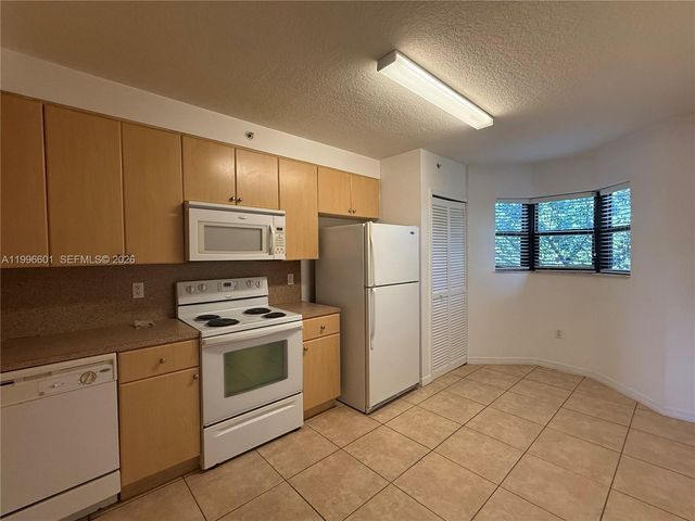 22901 SW 88th Pl 205, Cutler Bay, FL 33190