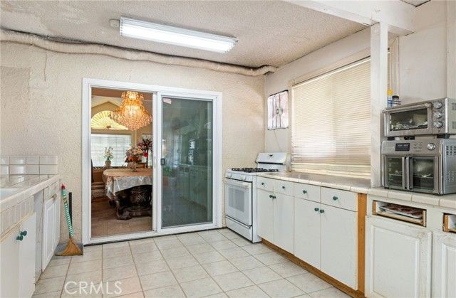 3047 Prado Lane, Colton, CA 92324