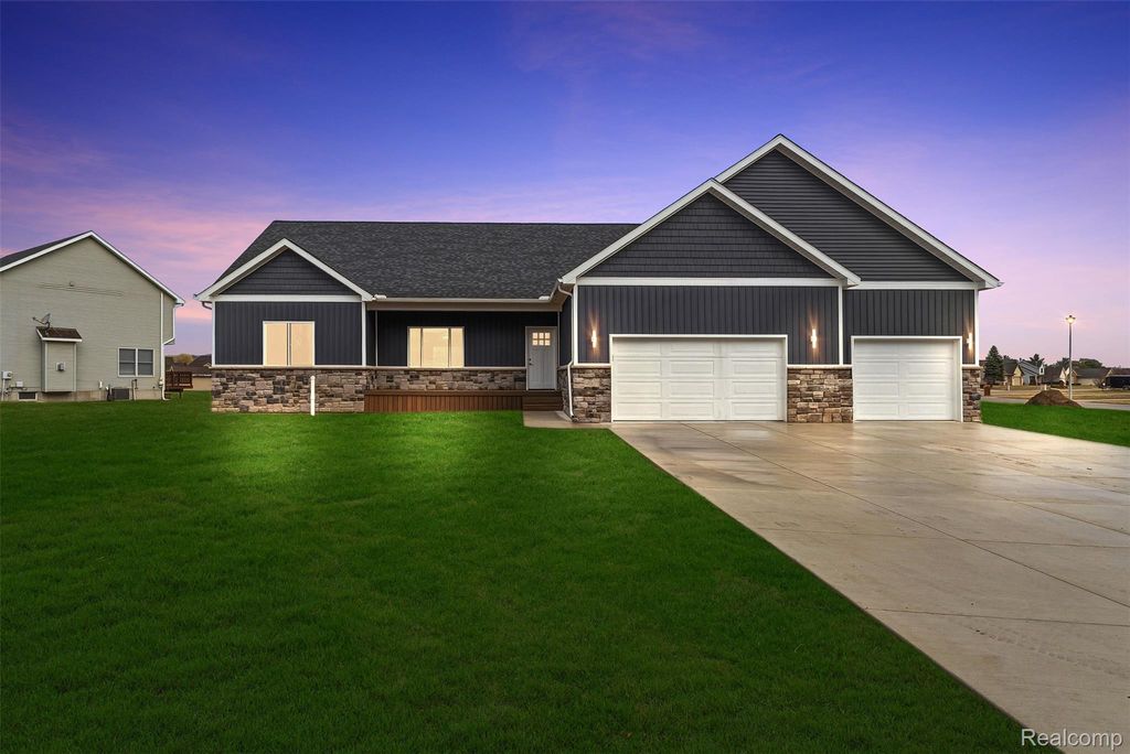 6344 Boulder Drive, Flint Charter Township, MI 48433