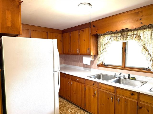 826 Williams Street, Dighton, MA 02764