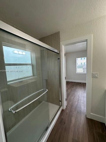 101 W 11th St 2, Riviera Beach, FL 33404