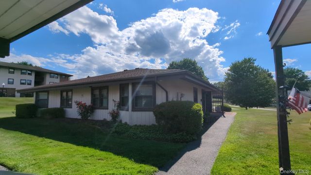 5 Devon Court B, Yorktown Heights, NY 10598