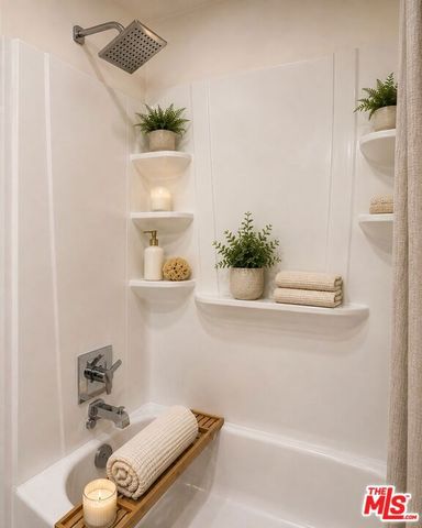 1750 Camino Palmero Street 442, Los Angeles, CA 90046