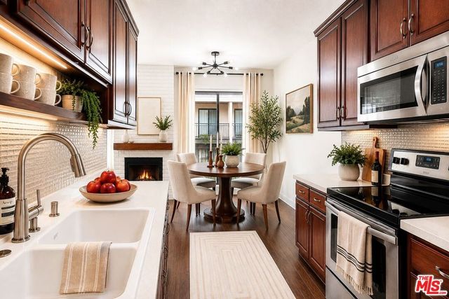 1750 Camino Palmero Street 442, Los Angeles, CA 90046