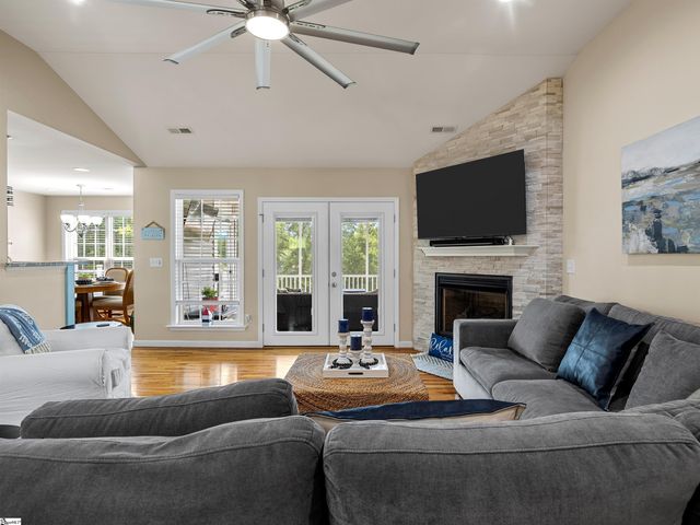 105 Michelle Drive, Chesnee, SC 29323