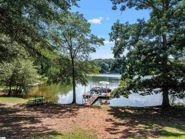 105 Michelle Drive, Chesnee, SC 29323