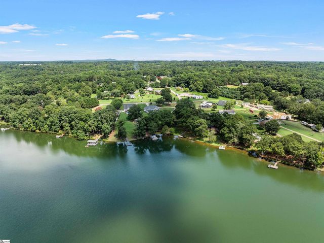 105 Michelle Drive, Chesnee, SC 29323