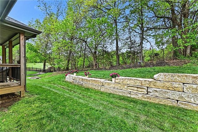 208 S MARIMACK Court, Kearney, MO 64060